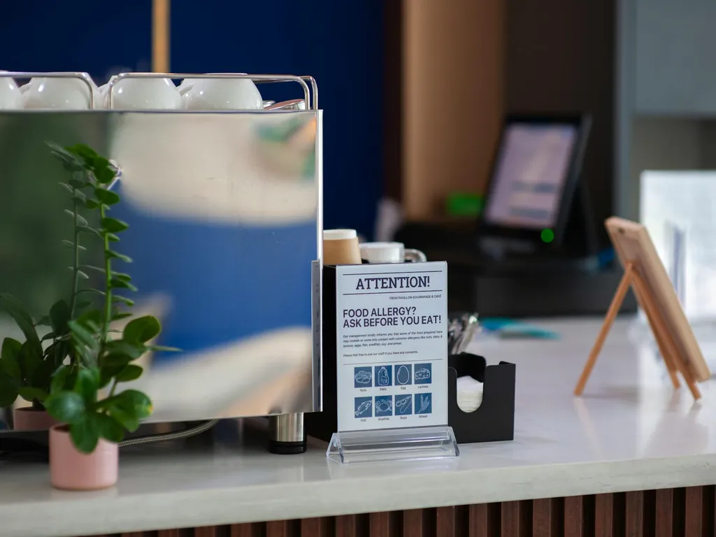 Ongles allergiques aux lampes uv : identifier, soulager et prévenir